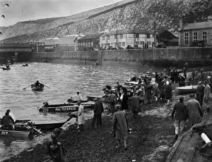Motorboat Prints: Dover Beach