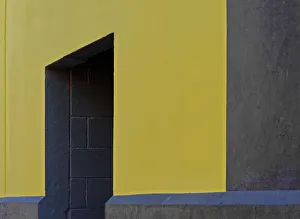 Images Dated 29th August 2019: Downtown Doorway