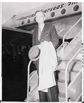 Dr. Kurt Schumacher Arrives In New York