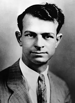 Winning Prints: Dr Linus Pauling As Young Professor