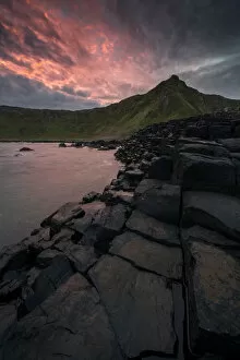Images Dated 22nd October 2016: Dramatic sunrise at Giants Causeway in Northern Ireland