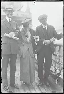 Mcadoo Prints: Well Dressed Socialites While Traveling