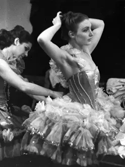 The Stage Prints: Dressing Dancers