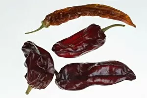 Angle Gallery: Dried chilli peppers