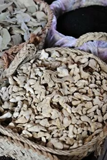 Images Dated 20th March 2011: Dried ginger, spice souk, Dubai, United Arab Emirates, Arabia, Middle East, Orient