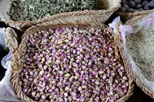 Images Dated 20th March 2011: Dried rose petals, spice souk, Dubai, United Arab Emirates, Arabia, Middle East, Orient
