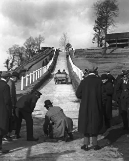Motorsport Gallery: Driving Up New Hill