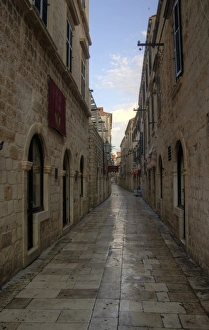 Images Dated 24th July 2010: Dubrovnik old town narrow empty street