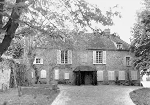 Farmhouse Prints: Duke and Duchess of Windsor's Country Estate