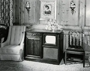 Carpet Prints: Dumont Conole Tv, Circa 1947