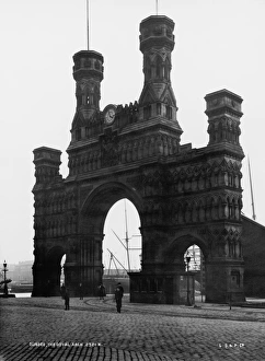 Landmark Gallery: Dundees Royal Arch