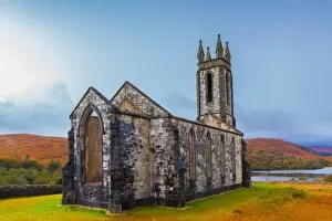 Images Dated 31st October 2012: Dunlewy (Dunlewey) Old Church ruin in the Poisoned Glen, County Donegal, Ulster region, Ireland