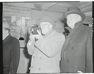 Gettysburg Prints: Dwight D. Eisenhower Taking Pictures with Friends