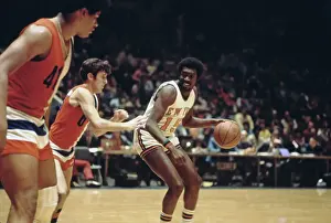 Huty29181 Prints: Earl Monroe In Action