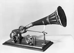 Gramophone Prints: Earliest Gramophone Model