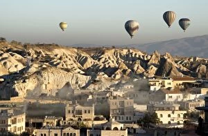 Images Dated 7th November 2014: Early morning hot air ballons in Cappadocia