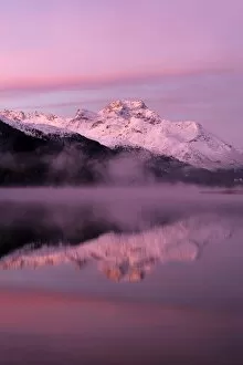 Images Dated 28th October 2011: Early morning on Lake Silvaplana, Mt Piz da la Margna at back, St