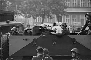 Armoured Vehicle Prints: East German Soldiers