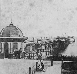 Eastbourne Collection: Eastbourne Pier