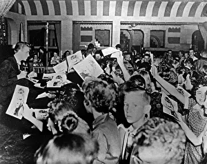 Autographing Prints: Eddie Cochran Meets His Fans