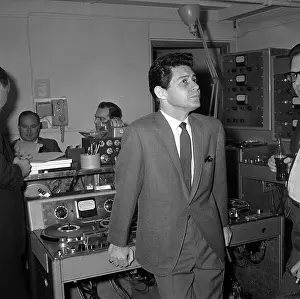 Eddie Fisher Pausing During Recording