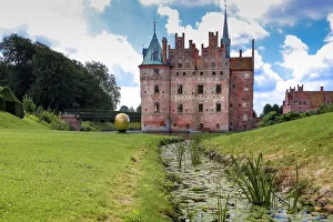 Images Dated 23rd January 2017: Egeskov Castle - Denmark