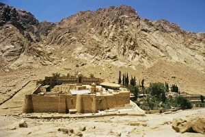 Easy Retouch Gallery: Egypt, Mount Sinai, Saint Catherines Monastery, high angle view