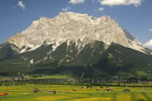 Sceneries Collection: Ehrwalder Becken valley with Mt. Zugspitze, Wettersteingebirge range, Ehrwald, Zugspitz Arena