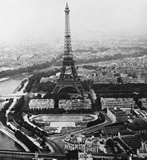 Images Dated 18th October 2011: Eiffel Tower