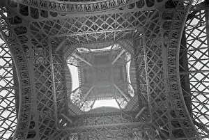 Huty25823 Prints: Eiffel Tower, 1950
