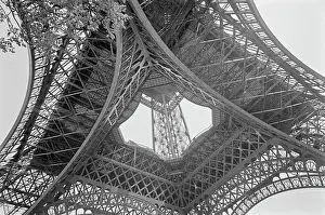 Huty25823 Prints: Eiffel Tower, 1950