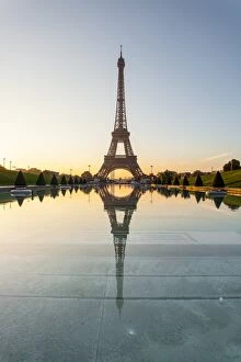 Images Dated 3rd October 2014: Eiffell Tower