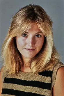 Huty32649 Prints: Eighties Hairstyle