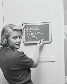 Einstein's Answer to Student's Geometry Question