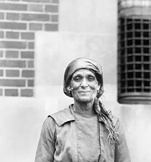 Kerchief Prints: Elderly Italian Woman at Ellis Island