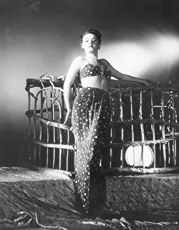 Sarong Prints: Eleanor Parker In Fashion Pose