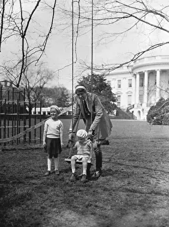 Grandchildren Prints: Eleanor Roosevelt & Grandkids On Lawn