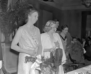 Eleanor Roosevelt and Jean Harlow Standing in Front of Guest