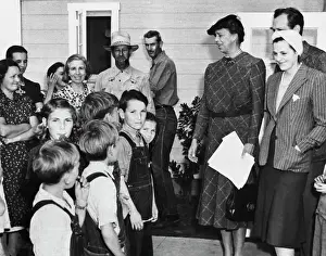 Huty32313 Prints: Eleanor Roosevelt And Melvyn Douglas Visiting Migrant Camp