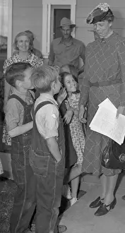 Eleanor Roosevelt visiting children