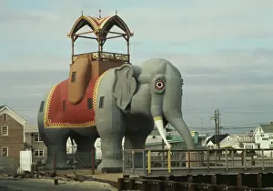 Huty33374 Prints: Elephant Sculpture