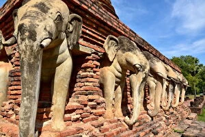 Images Dated 30th November 2015: elephant sculpture at Wat Sorasak Sukhothai temple Thailand, Asia