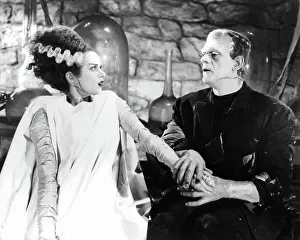 Lac0040 Prints: Elsa Lanchester And Boris Karloff In Bride Of Frankenstein