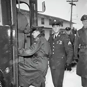 Elvis Boarding Bus