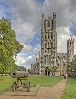 Images Dated 2nd September 2015: Ely Cathedral and Cannon
