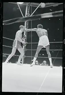 Emile Griffith Boxing Against Nino Benvenuti
