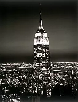 Images Dated 10th June 2004: Empire State Building at night