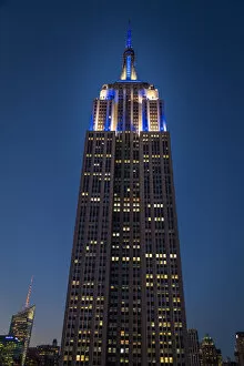 Images Dated 2nd August 2016: Empire State Building at night