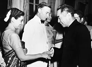 En-Lai Smiling Ss He Meets Indira Gandhi