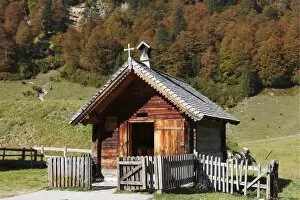 Images Dated 6th October 2011: Eng-Alm, small chapel on mountain pasture, Grosser Ahornboden, pasture with maple trees, Risstal